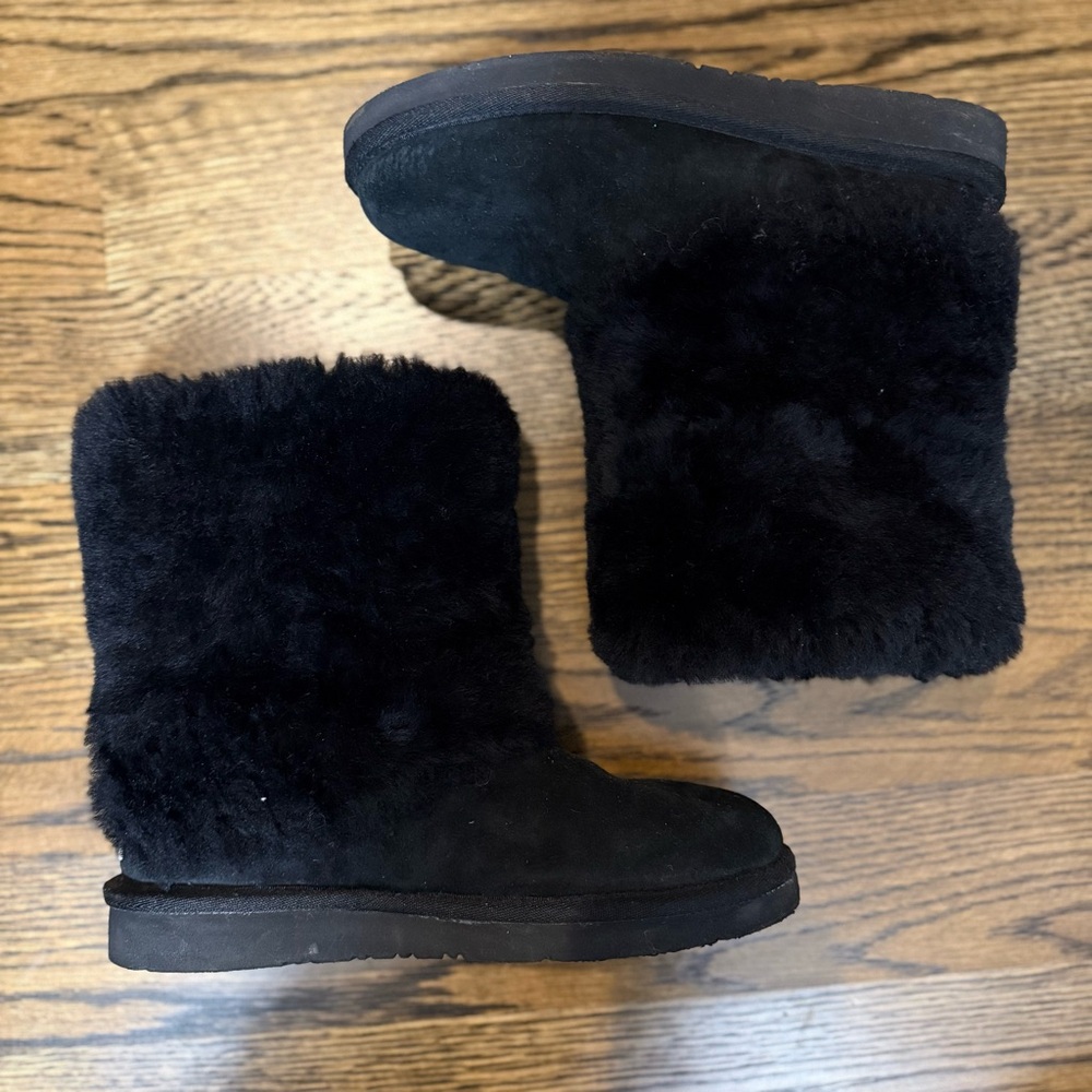UGG Black Patten Boot - Picture 3 of 6